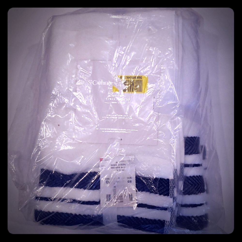 Catherine malandrino 100% cotton towel set